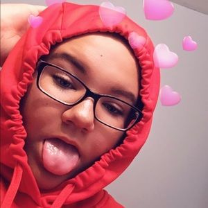 Meet your Posher, Tiara